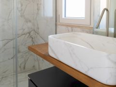 Arredo mobili artigianali casa privata abitazione a Roma di Manufactory Design