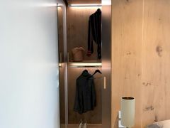Arredo mobili artigianali casa abitazione privata a Roma di Manufactory Design
