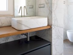 Arredo mobili artigianali casa privata abitazione a Roma di Manufactory Design