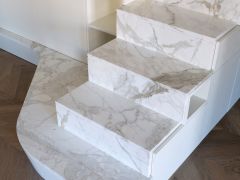 Arredo mobili artigianali casa privata abitazione a Roma di Manufactory Design