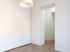 Arredo mobili artigianali casa privata abitazione a Roma di Manufactory Design